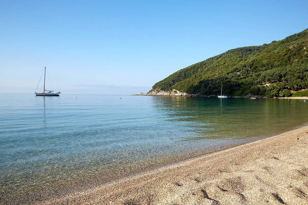 Lyhnos Beach
